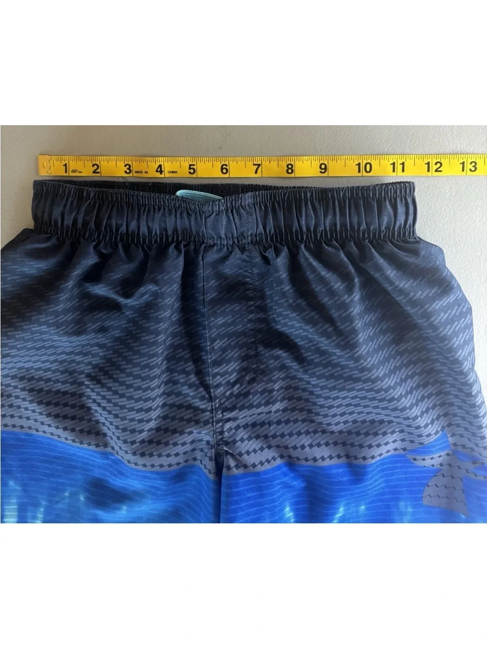 Under Armour Youth Multi Blue Swim Trunks Youth READ Description